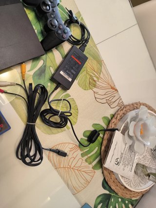 Consola PlayStation 2 + 7 Juegos, 2 mandos