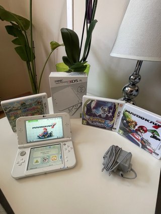 Nintendo 3DS XL Blanca + 3 juegos