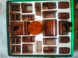 Mobili in legno casa delle bambole vintage