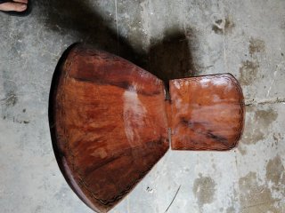 Silla africana antigua de madera