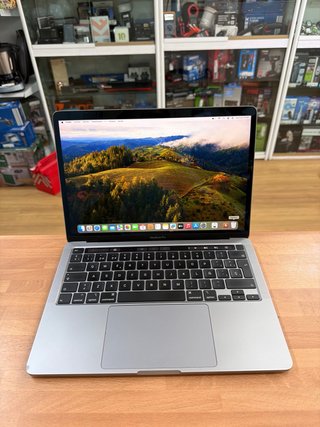 MacBook Pro 2020 13” i5 8GB 256GB SSD