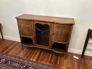 Mueble bar madera con vitrina