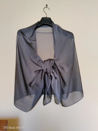 Coprispalla foulard grigio