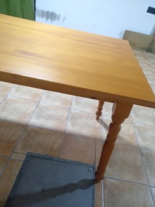 Mesa de comedor de madera maciza 140x80