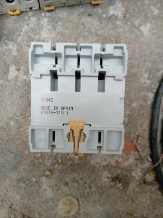 Inter Diferencial Tetrapolar Merlin Gerin Multi9 4