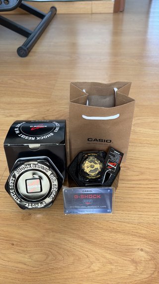 Casio G-Shock Negro/Dorado Caja y Garantía