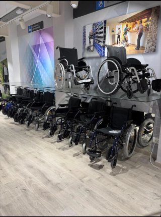 Sillas ruedas  eléctricas manuales