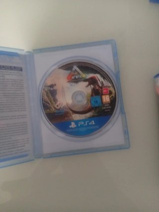 Fifa 22 y Ark: Survival Evolved PS4