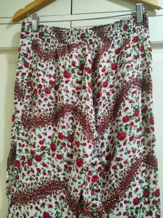 H&M - Pantalones de verano florales