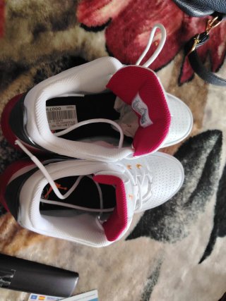 Jordan Max Aura 5 Zapatillas Blancas Rojas