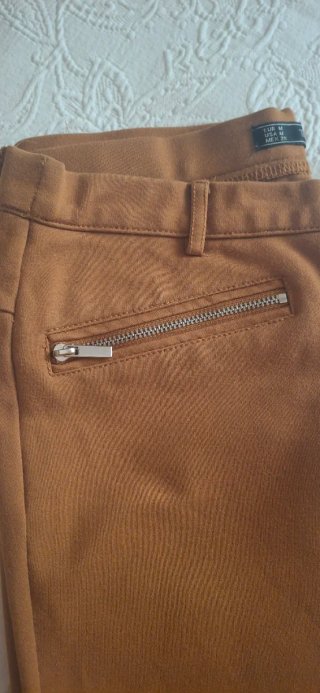 Pantalón Zara tipo Legging Marrón