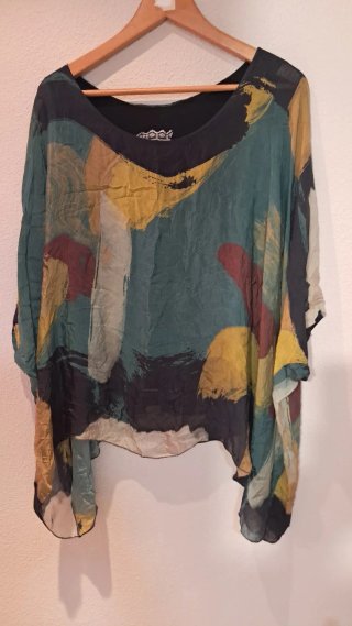 Blusa estampada multicolor talla única