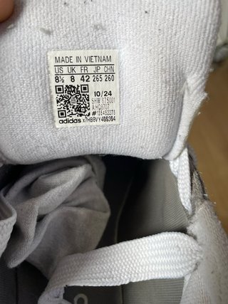 Zapatillas Adidas Grises y Blancas