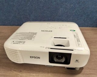 Proyector Epson EB-X39 3LCD 3500 limenes XGA