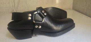 Zuecos Zara Negros con Hebilla