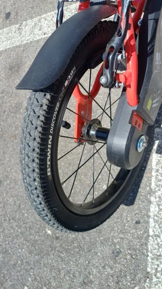 Bicicleta infantil roja