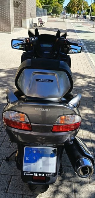 Suzuki Burgman 650 Executive impecable