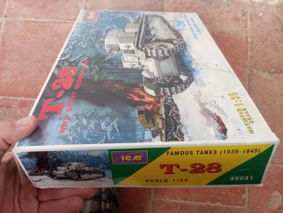 Maqueta T-28 Tanque Soviético ICM 1:35