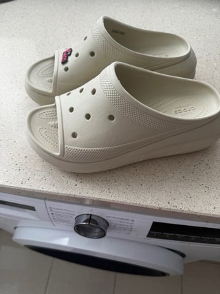 Zuecos Crocs Beige Talla 38