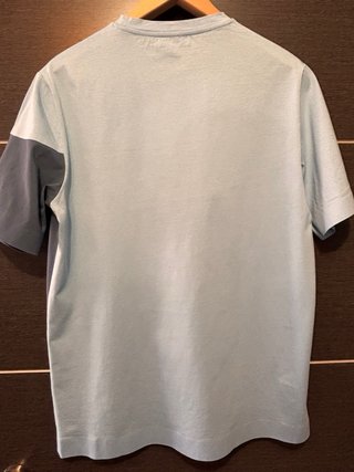 Camiseta COS Patchwork celeste/azul