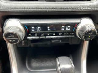 Toyota Rav4 2.5l 220H Business 4WD