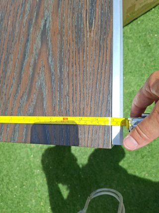 Cajonera de madera y metal