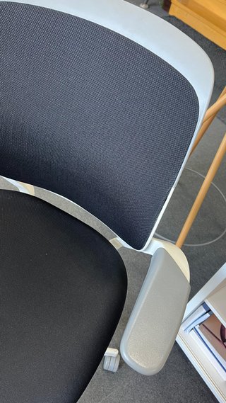 Taburete Steelcase Giratorio Negro/Blanco