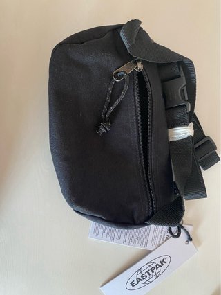 Riñonera Eastpak Negra