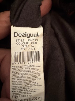 Lote 3 Ropa Desigual: 2 Faldas y 1 Vestido