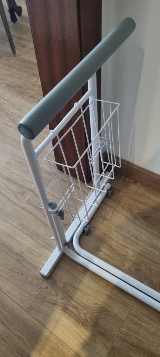Barandilla para WC con cesta