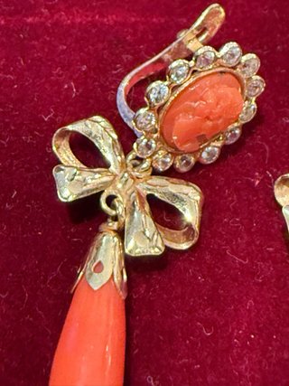 Pendientes Oro 18k Coral y Circonitas