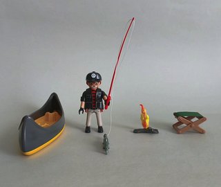 Playmobil Pescador con Canoa y Accesorios