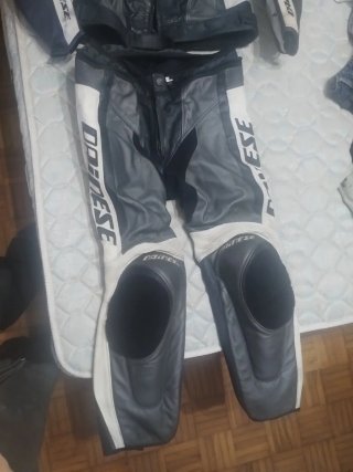 Mono Dainese 2 piezas Talla 52