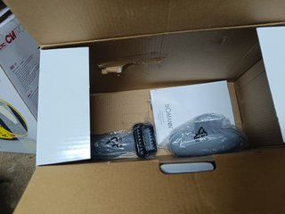 Vaporeto y aspirador pequeño