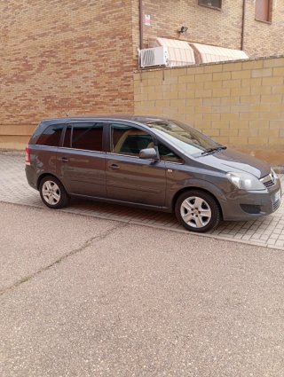Opel Zafira 2011
