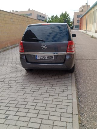 Opel Zafira 2011