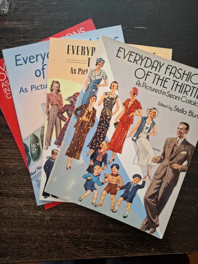 Everyday Fashions of the 30's, 40's, 50's, 60's.Do