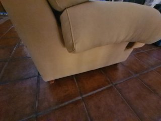 Sofá 3 plazas  amarillo tapizado  melocotón