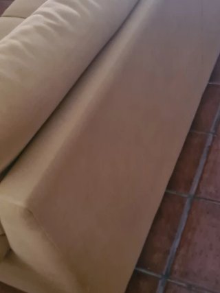 Sofá 3 plazas  amarillo tapizado  melocotón
