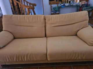 Sofá 3 plazas  amarillo tapizado  melocotón