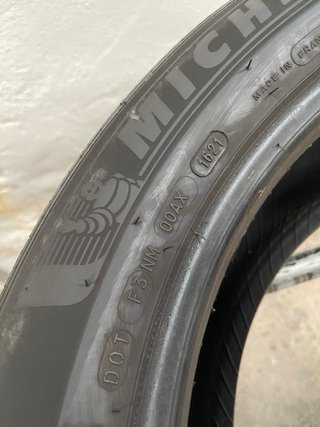 2x Michelin Latitude Sport3 235/50 R19 99W