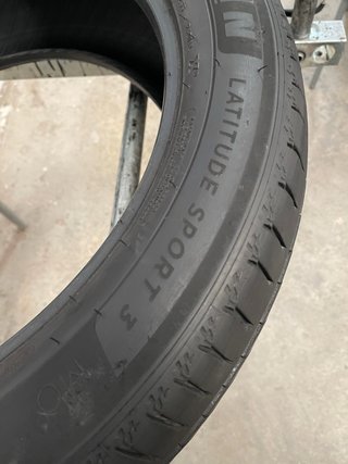 2x Michelin Latitude Sport3 235/50 R19 99W