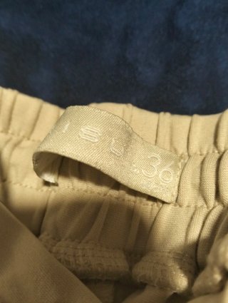 Pantalón cargo beige mujer