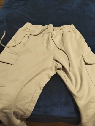 Pantalón cargo beige mujer