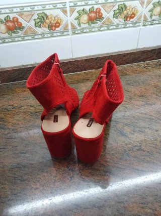 Botines Verano Rojos Talla 40 sin estrenar.