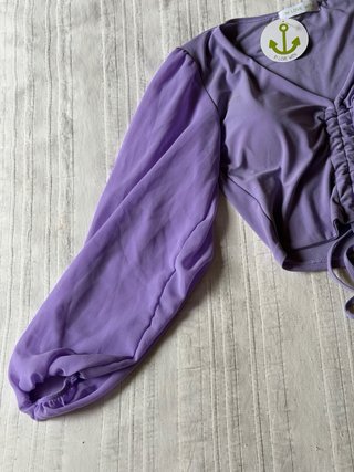 Blusa lila fruncida manga abullonada