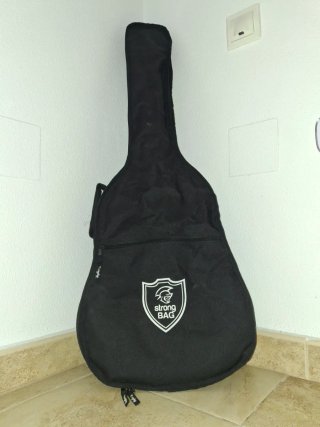 Guitarra Clásica Rocío + Funda Strong Bag