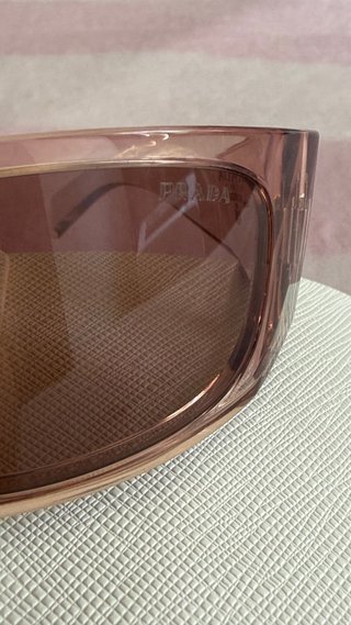 Gafas de sol Prada rosas