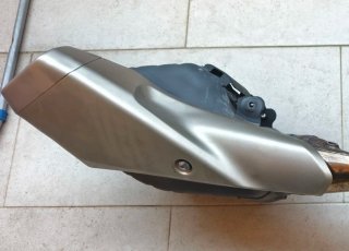 Embellecedor Escape Honda CB650R 2019 Original