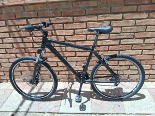 Bicicleta de Montaña Negra, Vendo por Viaje